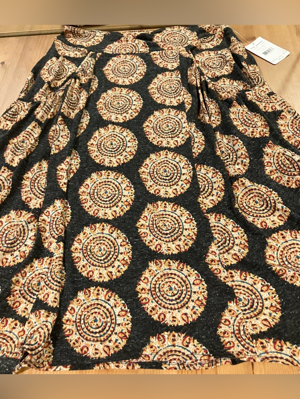 NWT Free People Bohemian Circle-Print Midi Skirt in Grey and Cream Size Large - Picture 2 of 10